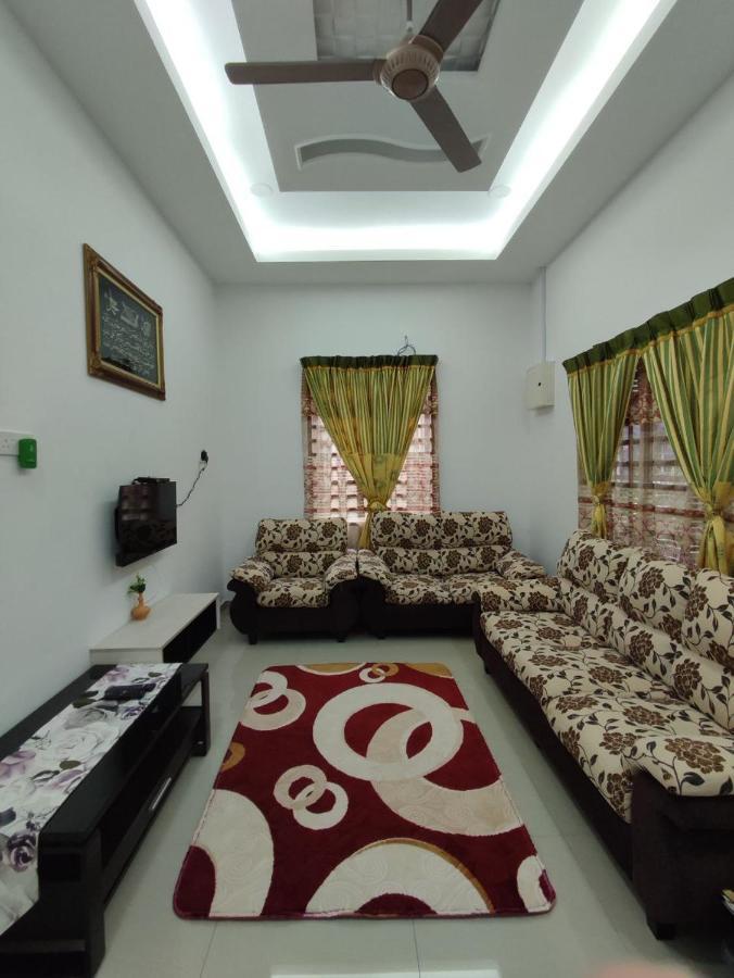 Z&F D' Setia Kkb Muslim Homestay - Strictly For Muslims Only Kuala Kubu Bharu Exterior foto